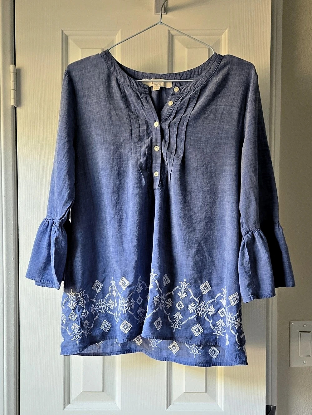LOFT Embroidered Blue Chambray Tunic Size Medium